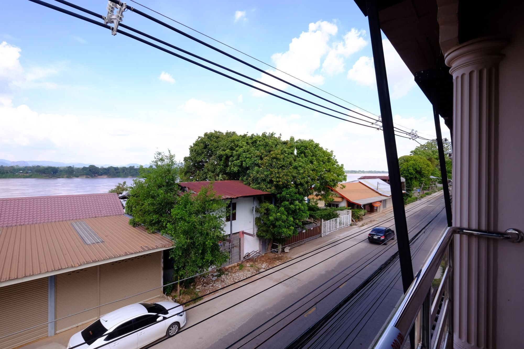 โรงแรมบ้านริมโขง นครพนม ภายนอก รูปภาพ